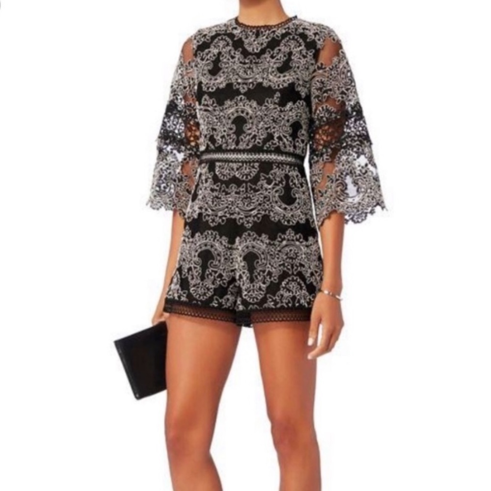 Alexis Lace Romper w sheer lace arms - M 🖤🤍